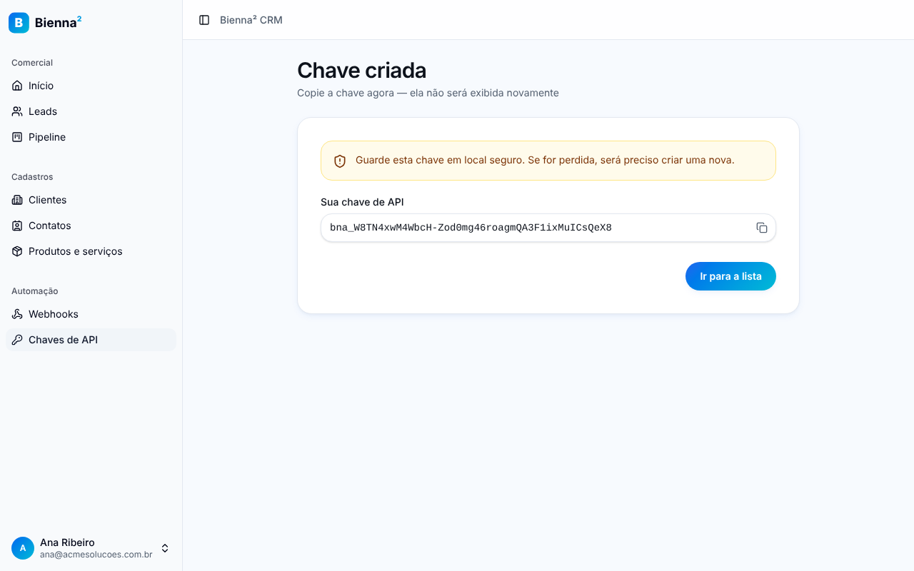 Chave recém-criada exibida com o botão de copiar e o aviso para guardá-la em local seguro